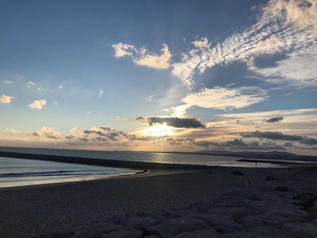 T2 Com Uma Vista Deslumbrante Sobre O Atlantico! Διαμέρισμα Costa de Caparica Εξωτερικό φωτογραφία